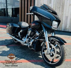 2025 Harley-Davidson® FLHX Street Glide™ thumb 3