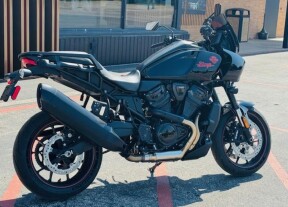 2025 Harley-Davidson® RA1250SE CVO™ Pan America® thumb 2