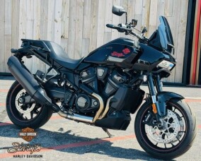 2025 Harley-Davidson® RA1250SE CVO™ Pan America® thumb 3