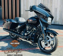 2024 Harley-Davidson® Street Glide® Vivid Black - Sturgis Edition thumb 2