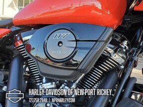 2026 Harley-Davidson® Road Glide™ thumb 3