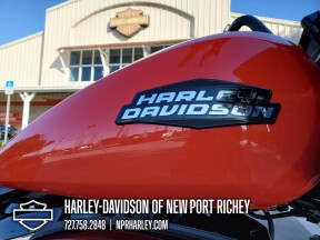 2026 Harley-Davidson® Road Glide™ thumb 2