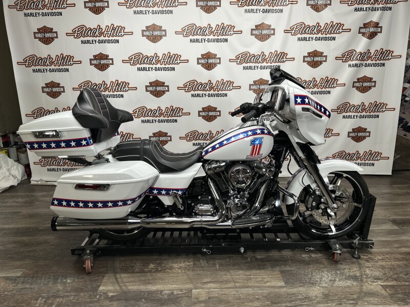 FLHX 2025 Street Glide™
