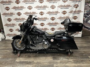 FLHX 2009 Street Glide® thumb 2