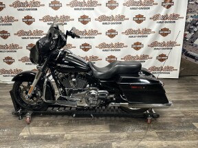 FLHX 2012 Street Glide® thumb 2