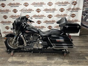 FLHTC 2011 Electra Glide® Classic thumb 2