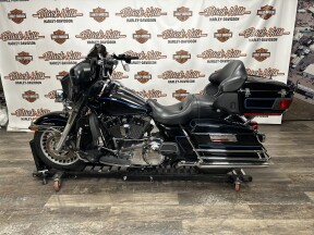 FLHTCU 2011 Electra Glide® Ultra Classic® thumb 2