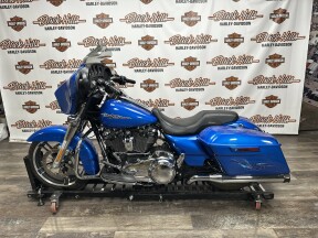 FLHX 2018 Street Glide® thumb 2