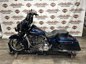 FLHX 2012 Street Glide® thumb 2