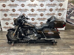 FLHTKAE 2013 Electra Glide® Ultra Limited Anniversary Edition thumb 2