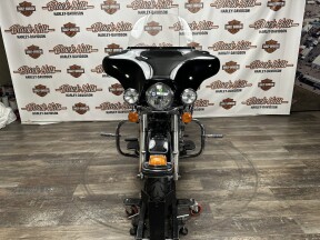 FLHTC 2011 Electra Glide® Classic thumb 3