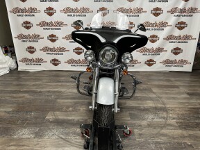 FLHRS 2004 Road King® Custom thumb 3