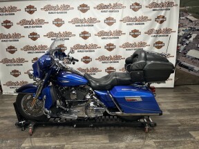FLHTCUSE2 2007 Screamin’ Eagle Ultra Classic Electra Glide thumb 2
