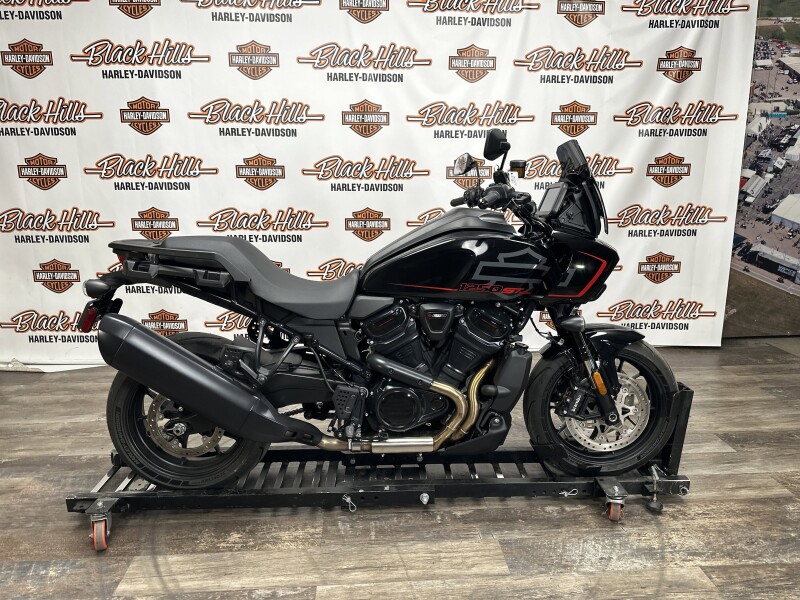 RA1250ST 2025 Pan America® 1250 ST