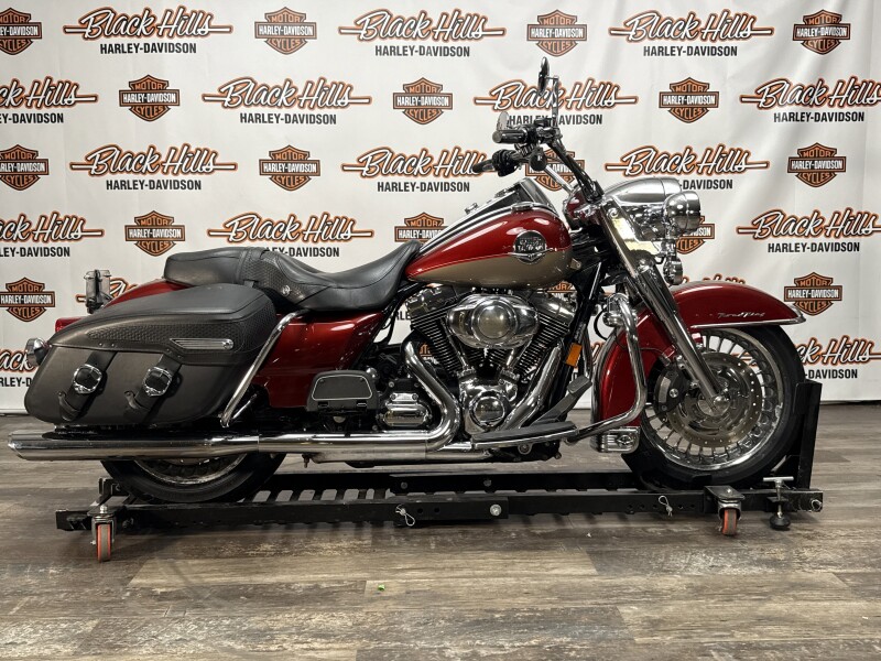 2009 Harley-Davidson® FLHR Road King® Classic