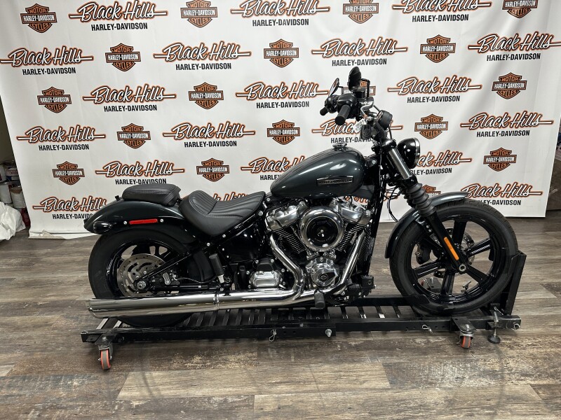 FXBB 2025 Street Bob™