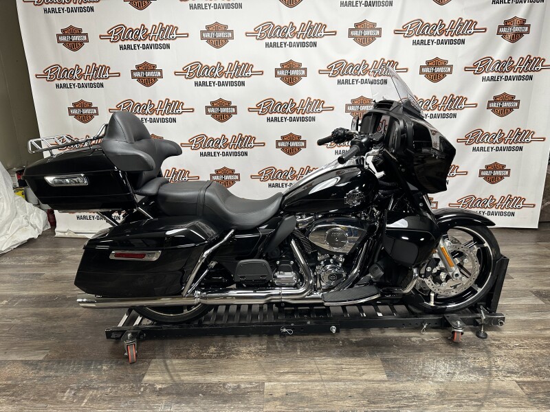 FLHXU 2025 Street Glide™ Ultra