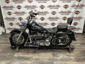 FLSTN 2006 Softail® Deluxe thumb 2