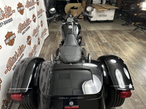 2024 Harley-Davidson® Freewheeler® Vivid Black thumb 0