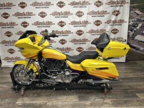FLTRX 2025 Road Glide™ thumb 3