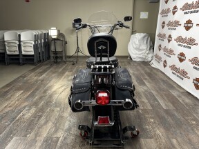 FLSTC 2011 Heritage Softail® Classic thumb 1