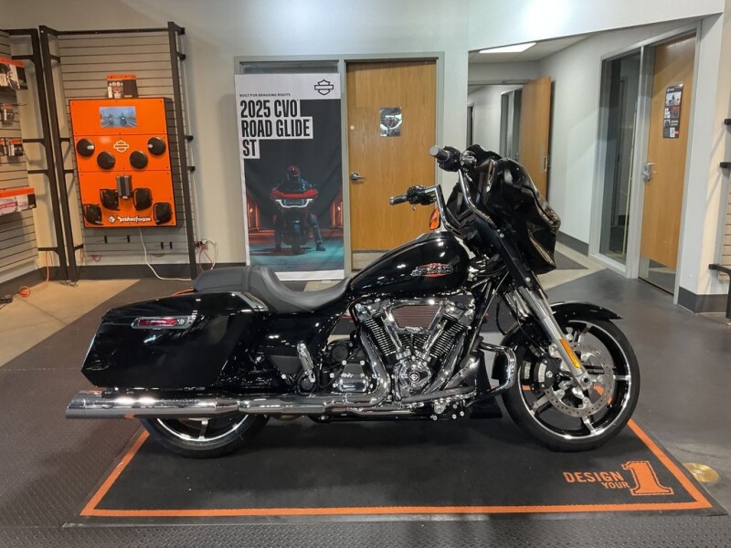 2025 Harley-Davidson® Street Glide™ FLHX