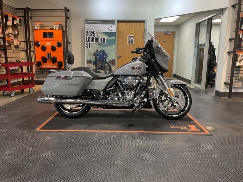 2025 Harley-Davidson® Street Glide™ FLHX