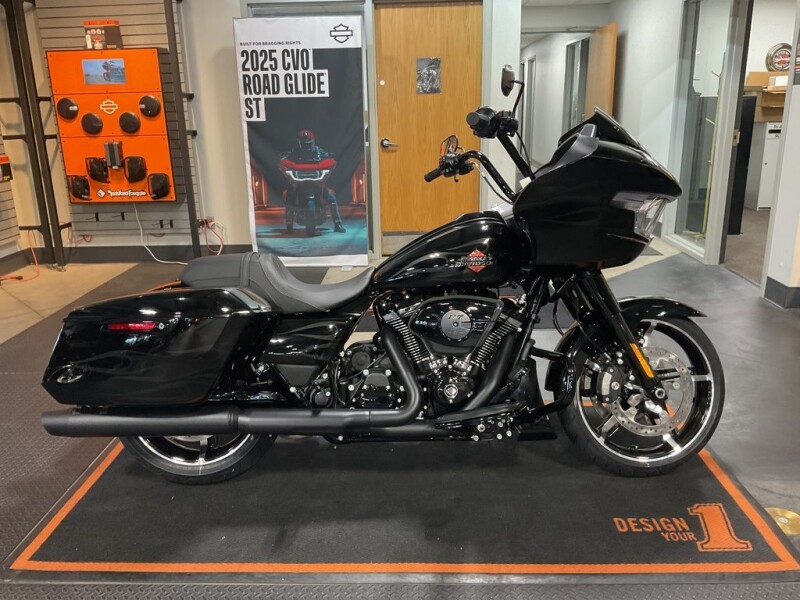 2025 Harley-Davidson® Road Glide™ FLTRX