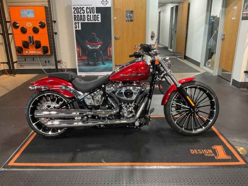 New Harley-Davidson® Motorcycle in Davenport, Iowa | Towers' Quad New Harley-Davidson® Motorcycle in Davenport, Iowa | Towers' Quad