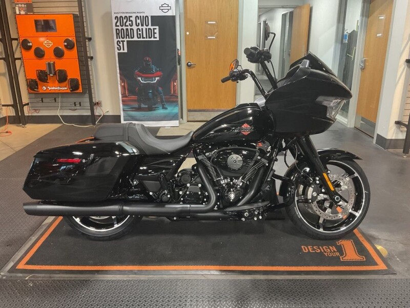 2025 Harley-Davidson® Road Glide™ FLTRX