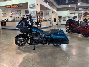 2026 Harley-Davidson® Road Glide® Teal Thunder / Vivid Black - Black thumb 2