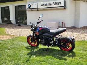 2026 Triumph Trident 660 Triple Tribute Edition thumb 3