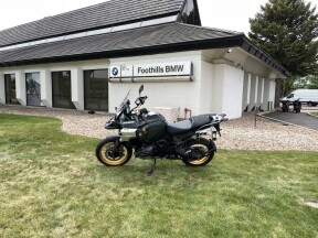 2025 BMW Motorrad R 1300 GS thumb 3