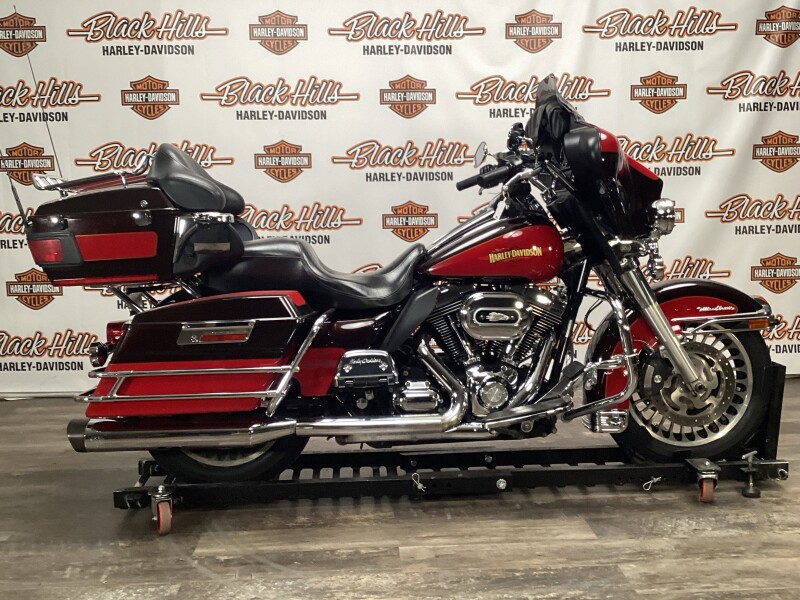 2010 Harley-Davidson® FLHTCU Electra Glide® Ultra Classic®