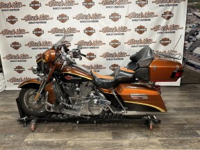 2008 Harley-Davidson® FLHTCUSE3 Screamin’ Eagle Ultra Classic Electra Glide thumb 2