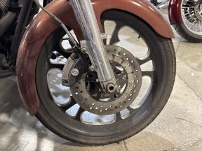 2011 Harley-Davidson® FLHX Street Glide® thumb 3