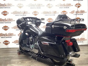 2018 Harley-Davidson® FLHTCU Electra Glide® Ultra Classic® thumb 0