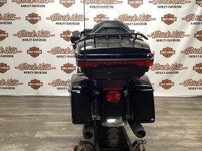 2018 Harley-Davidson® FLHTCU Electra Glide® Ultra Classic® thumb 1