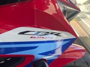 2025 CBR650R ABS Grand Prix Red No Freight or Prep thumb 0