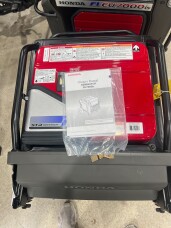 2026 Honda Power EU7000iS  thumb 2