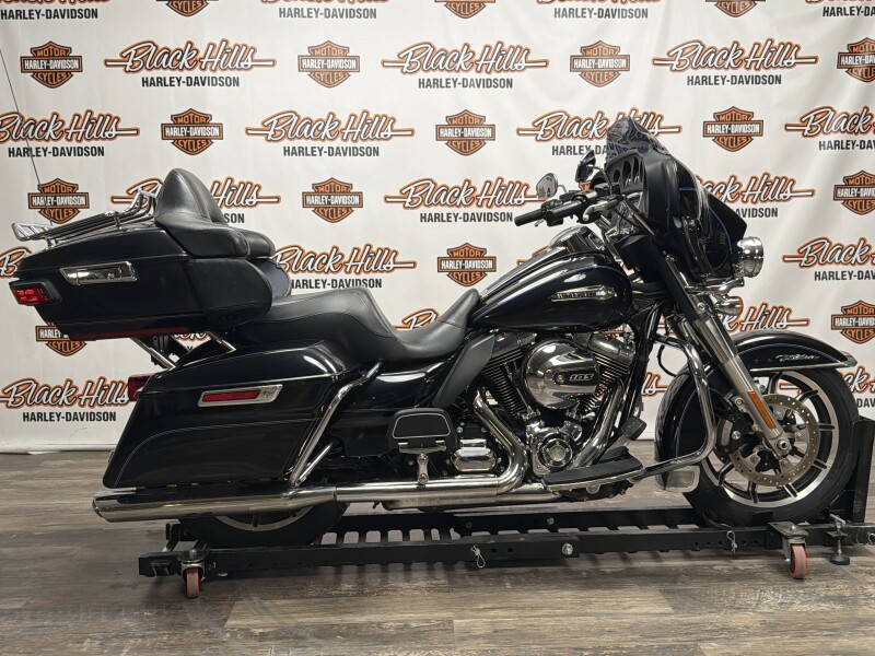 2014 Harley-Davidson® FLHTCU Electra Glide® Ultra Classic®