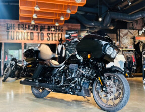 MY22 Harley-Davidson® Road Glide® ST FLTRXST Vivid Black thumb 3