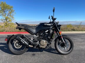 2022 Husqvarna Svartpilen 401 thumb 3