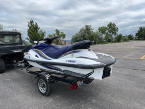 2004 Yamaha WaveRunner® FX Cruiser High Output thumb 0