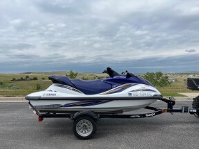 2004 Yamaha WaveRunner® FX Cruiser High Output thumb 3