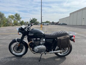 2017 Triumph Bonneville T120 thumb 0