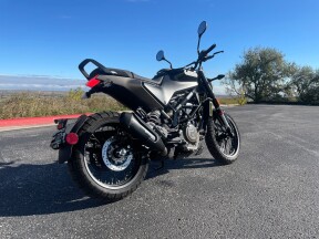 2022 Husqvarna Svartpilen 401 thumb 2