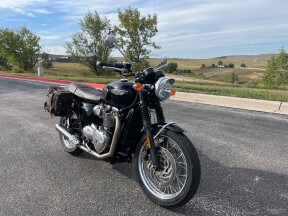 2017 Triumph Bonneville T120 thumb 3