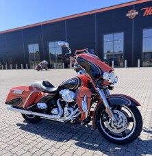 FLHX Street Glide ® thumb 3
