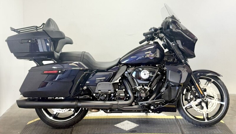 2025 Harley-Davidson® Street Glide™ Ultra FLHXU